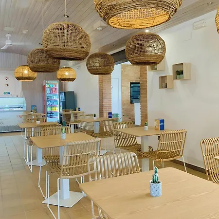 Castello Mar * إمبوريابرافا